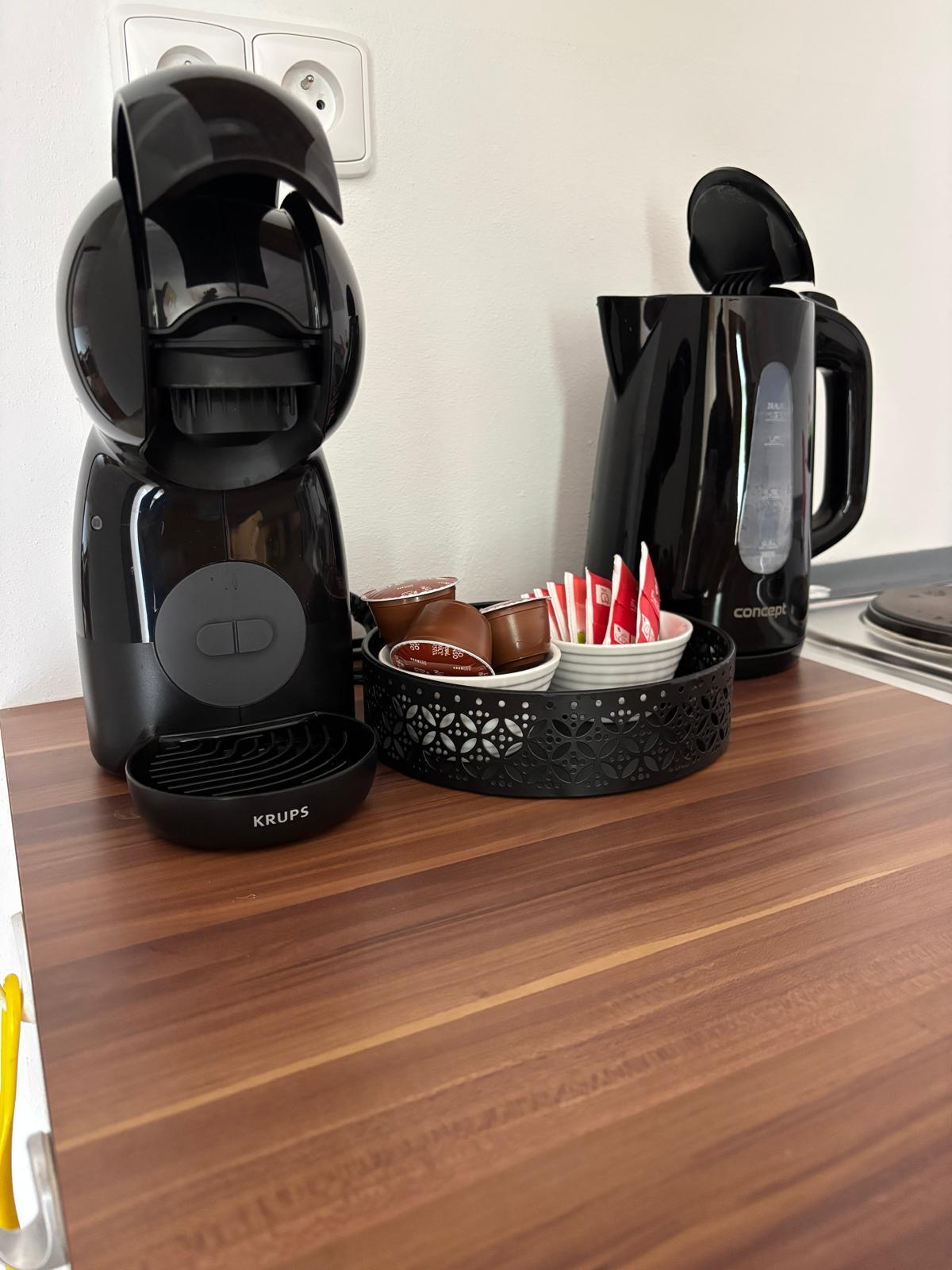 Kaffeemaschine und Wasserkocher